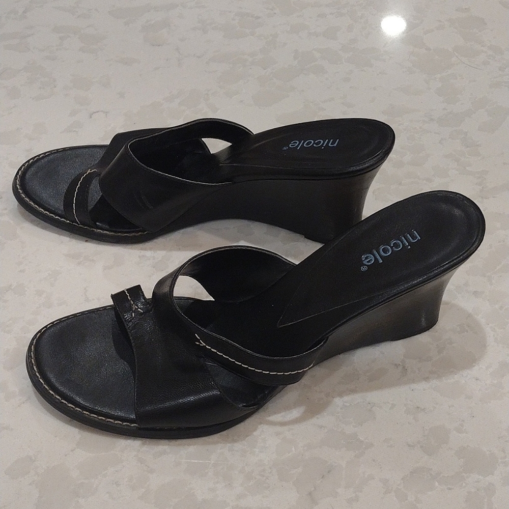 Nicole Black Leather Wedge Sandals. Size 7 1/2 M - Picture 2 of 5